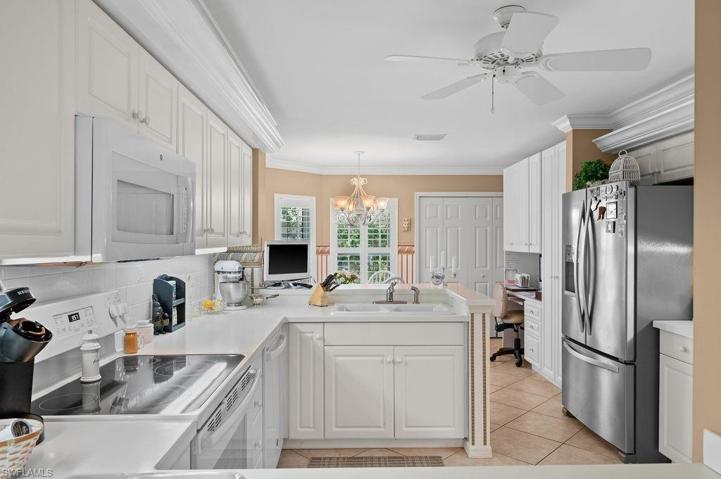 Kitchen w/pass thru window