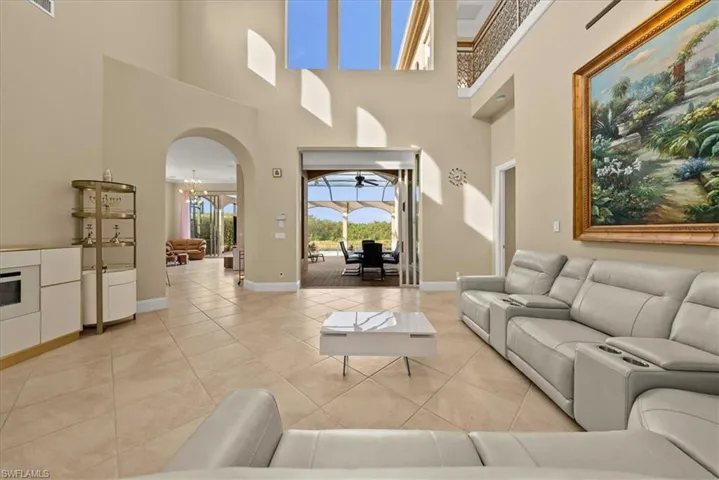 Soaring Vaulted Ceilings for a Light and Bright Space