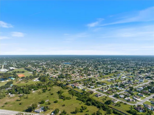204  Roat  ST, Lehigh Acres, FL 33936