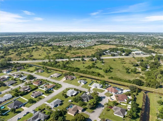 204  Roat  ST, Lehigh Acres, FL 33936