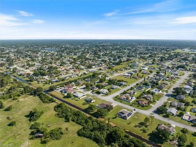 204  Roat  ST, Lehigh Acres, FL 33936