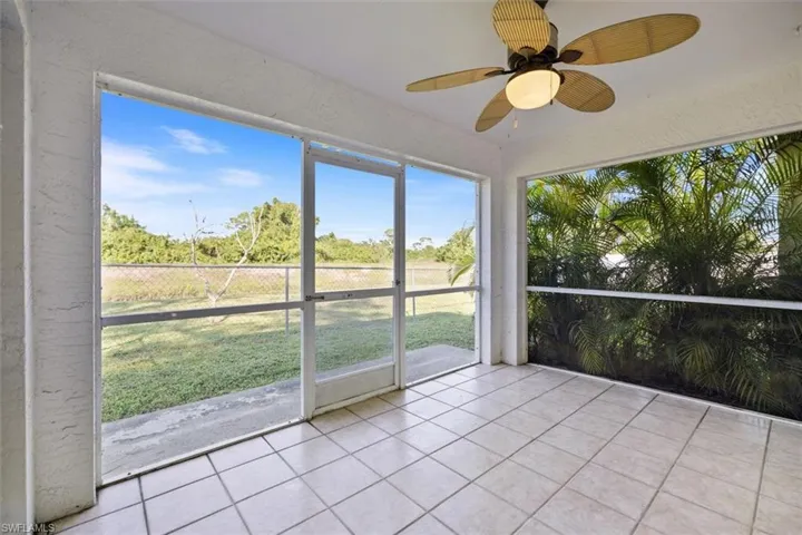 A large screened lanai at 13' x 10'
