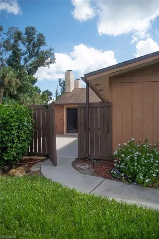 View of home's exterior