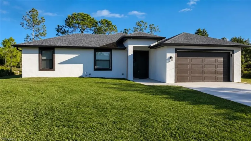 2906 37th St W, Lehigh Acres, Florida 33971