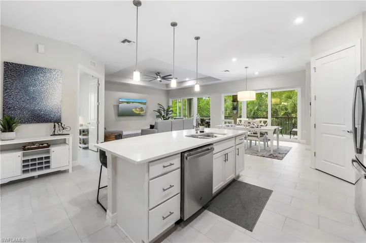 178 Indies Dr E 201, Naples, Florida 34114