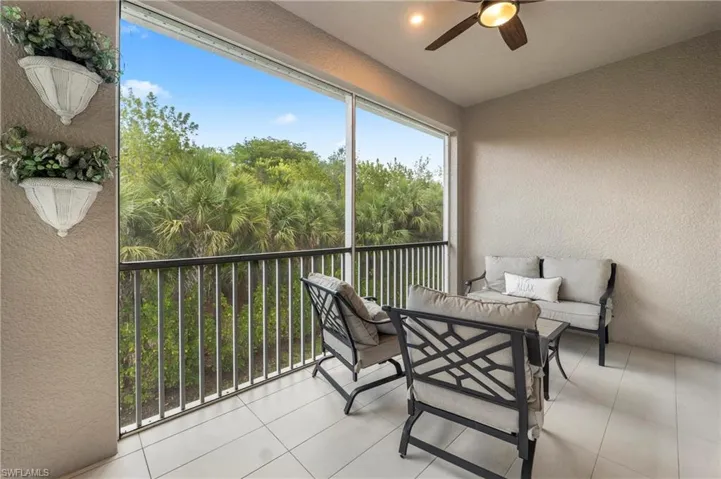 178 Indies Dr E 201, Naples, Florida 34114