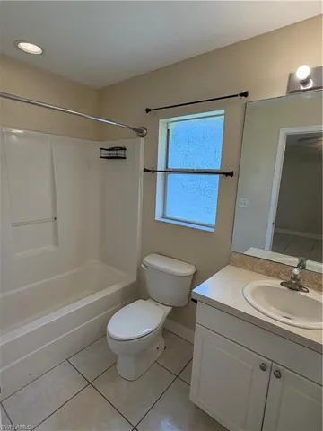 409 Candlewick Cir E, Lehigh Acres, Florida 33936