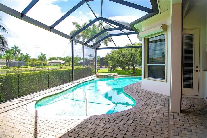 15200 Blackhawk Dr, Fort Myers, Florida 33912