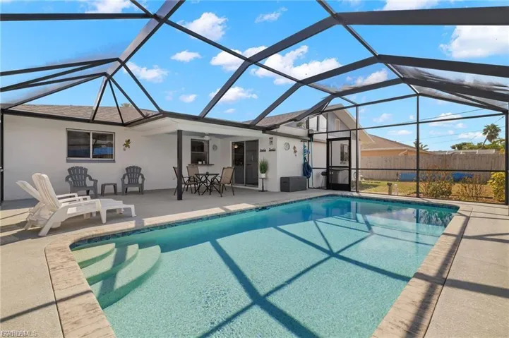 1015 Se 25th Ln, Cape Coral, Florida 33904