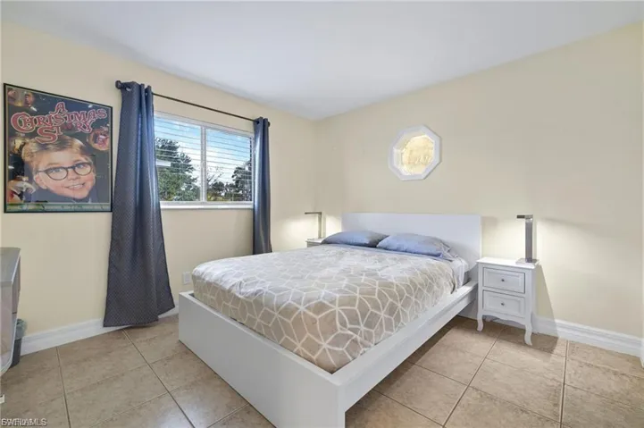 1015 Se 25th Ln, Cape Coral, Florida 33904