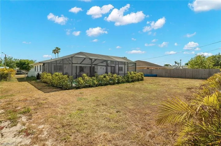 1015 Se 25th Ln, Cape Coral, Florida 33904