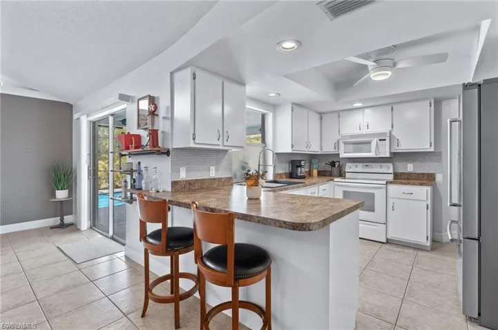 1015 Se 25th Ln, Cape Coral, Florida 33904