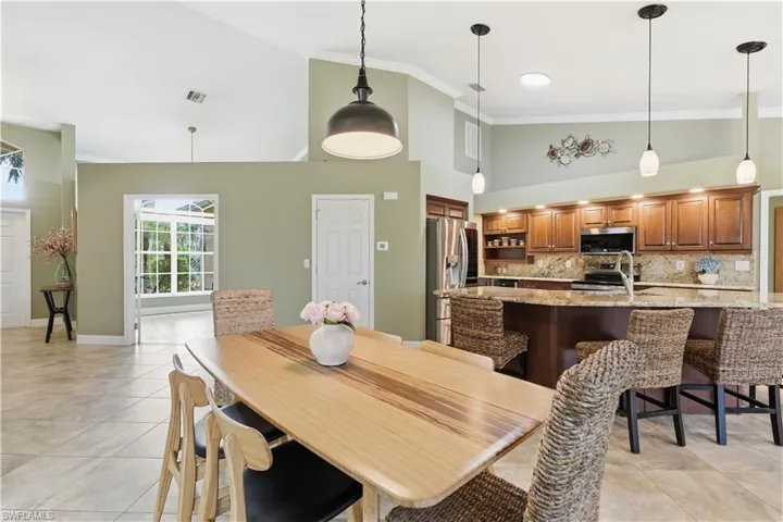 14860 Laguna Dr, Fort Myers, Florida 33908