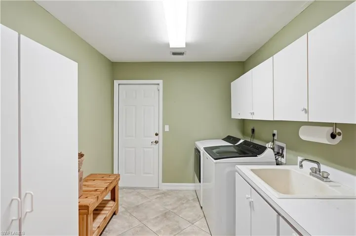 14860 Laguna Dr, Fort Myers, Florida 33908