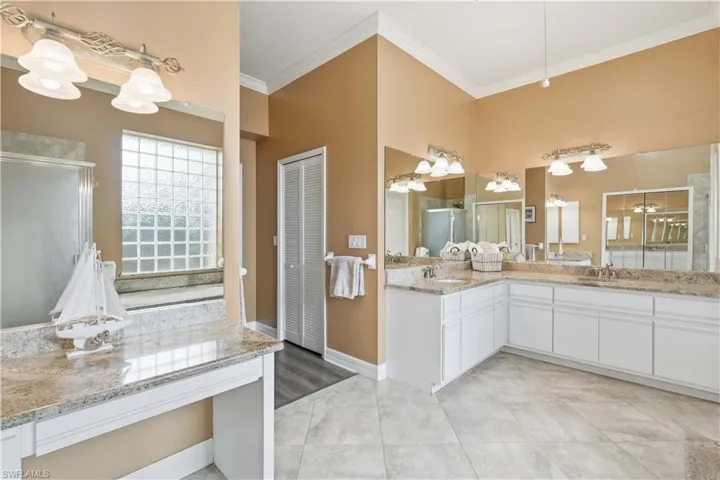 14860 Laguna Dr, Fort Myers, Florida 33908