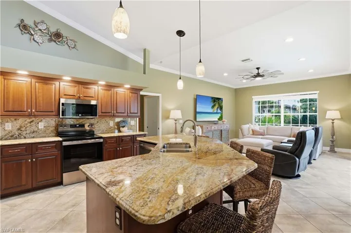 14860 Laguna Dr, Fort Myers, Florida 33908