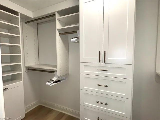 Custom Closet Organizers