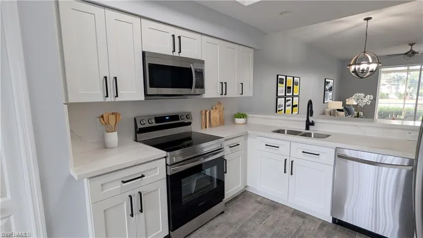 8091 Queen Palm Ln # 315, Fort Myers Fl 33966