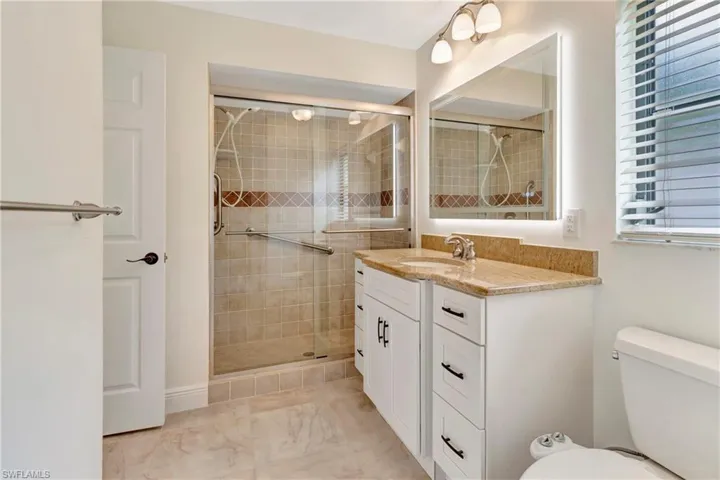 Guest bathroom first floor