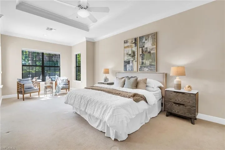 Extra large primary bedroom with seating area