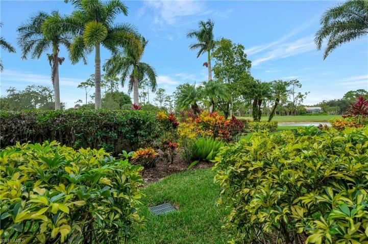 7340 Coventry CT # 805, NAPLES FL 34104