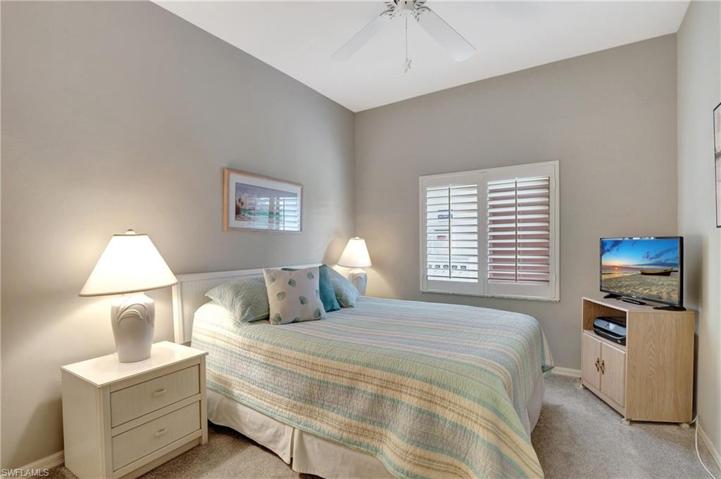 7340 Coventry CT # 805, NAPLES FL 34104