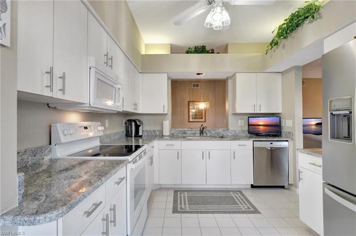 7340 Coventry CT # 805, NAPLES FL 34104