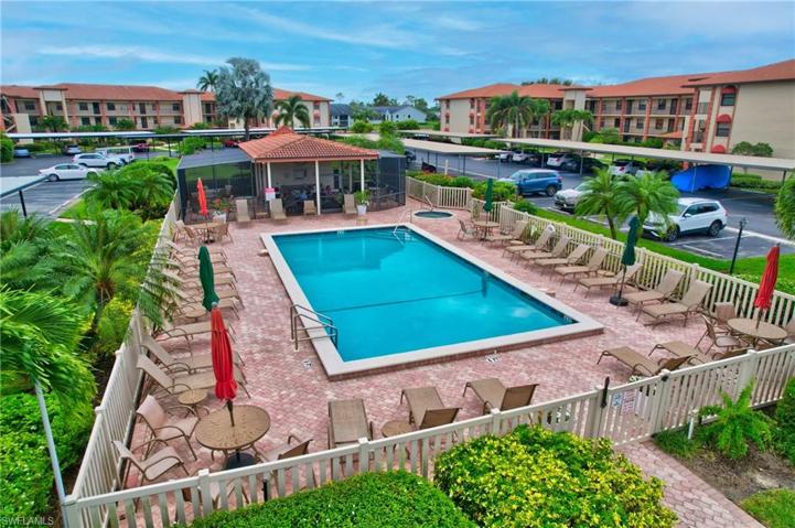 7340 Coventry CT # 805, NAPLES FL 34104
