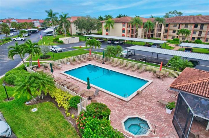 7340 Coventry CT # 805, NAPLES FL 34104
