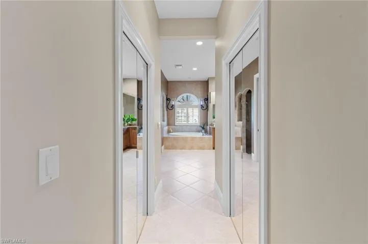 2 walk in closets