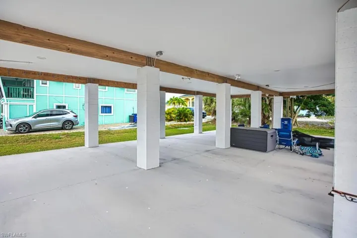 431  Lazy  WAY, Fort Myers Beach, FL 33931