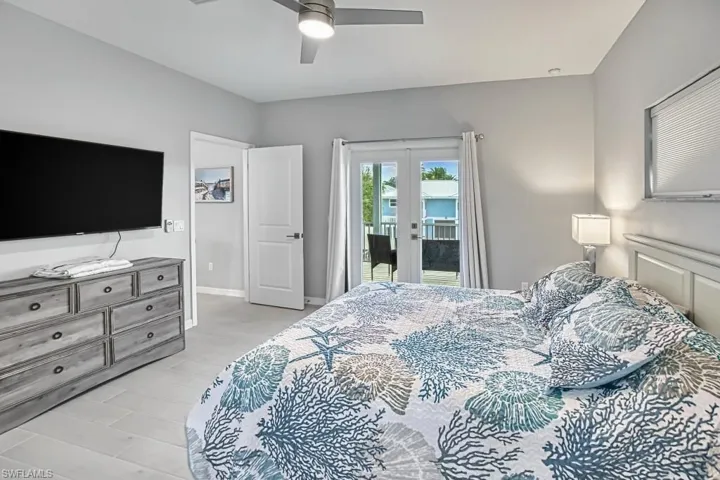 431  Lazy  WAY, Fort Myers Beach, FL 33931