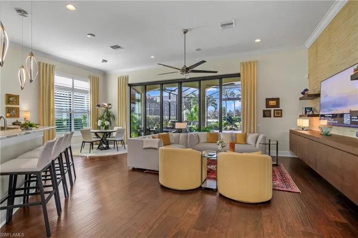 9413  Napoli  LN, Naples, FL 34113