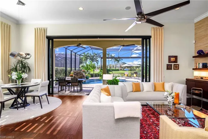 9413  Napoli  LN, Naples, FL 34113