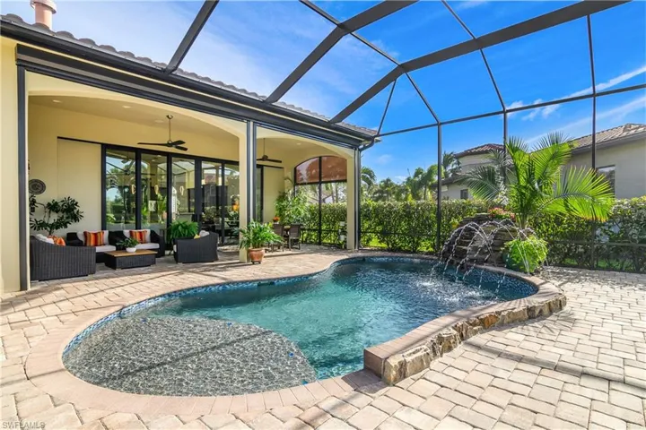 9413  Napoli  LN, Naples, FL 34113