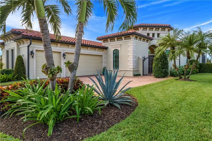 9413  Napoli  LN, Naples, FL 34113