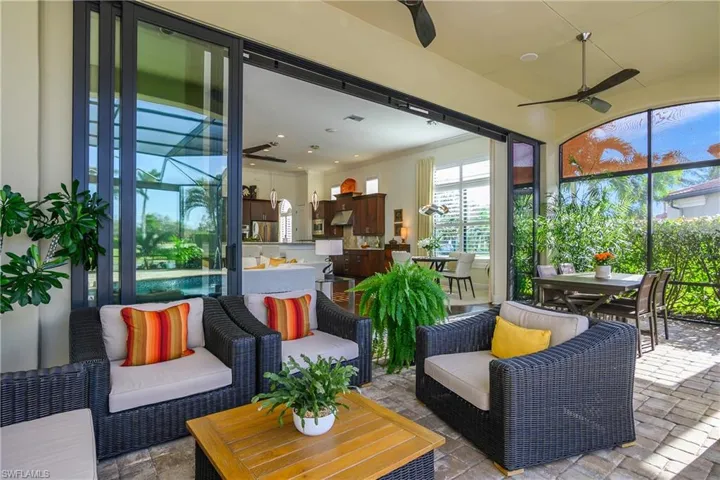 9413  Napoli  LN, Naples, FL 34113