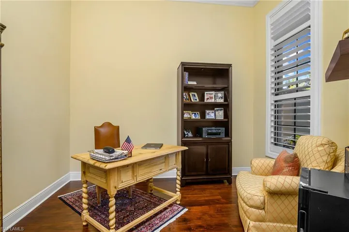 9413  Napoli  LN, Naples, FL 34113