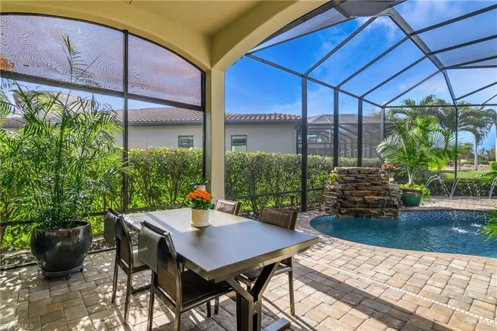 9413  Napoli  LN, Naples, FL 34113