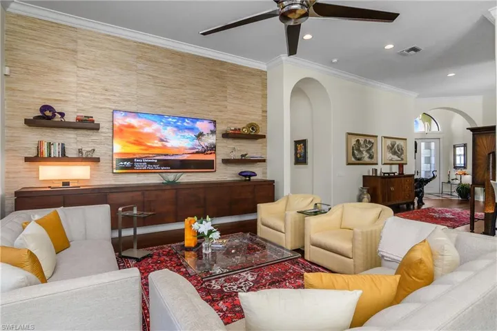 9413  Napoli  LN, Naples, FL 34113