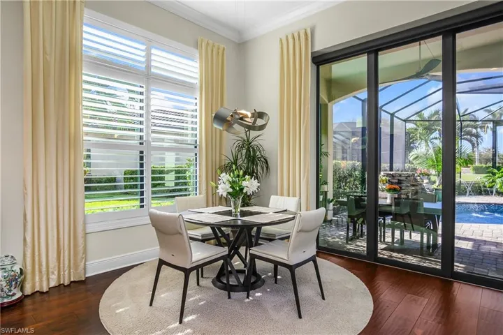 9413  Napoli  LN, Naples, FL 34113