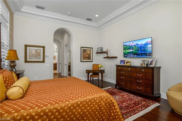 9413  Napoli  LN, Naples, FL 34113