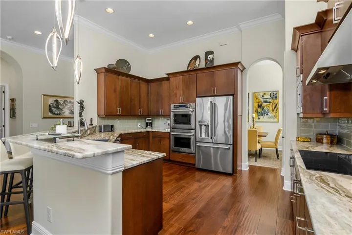 9413  Napoli  LN, Naples, FL 34113