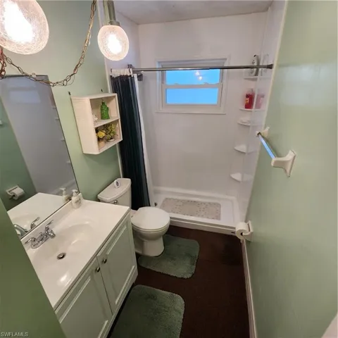 Guest Bath - Newer Shower