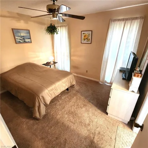 1061  Ridgeway  DR, North Fort Myers, FL 33903