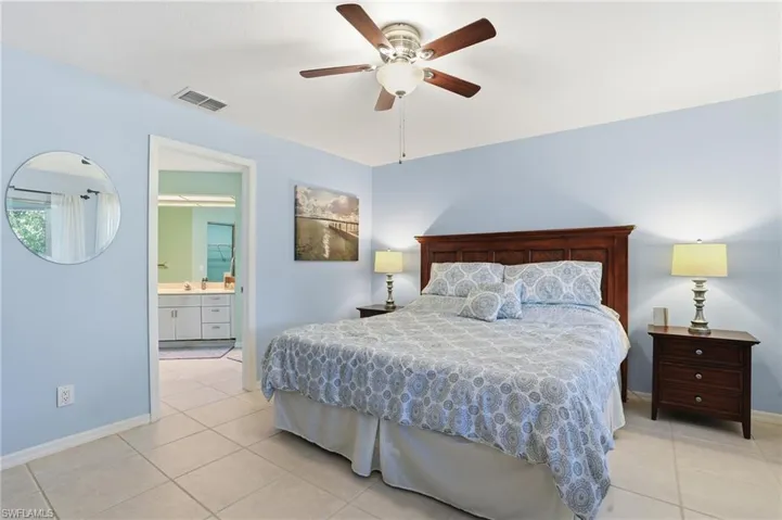 622 Wiggins Bay Dr # 22, Naples, Florida 34110