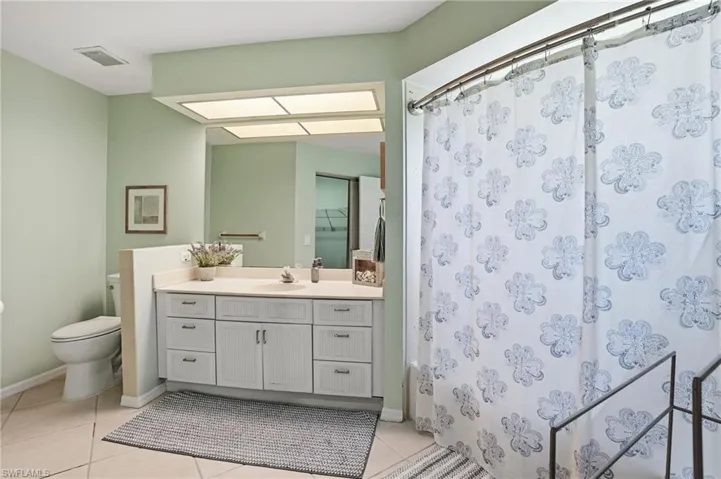 622 Wiggins Bay Dr # 22, Naples, Florida 34110