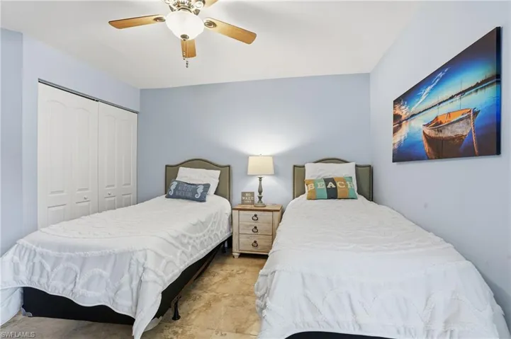 622 Wiggins Bay Dr # 22, Naples, Florida 34110