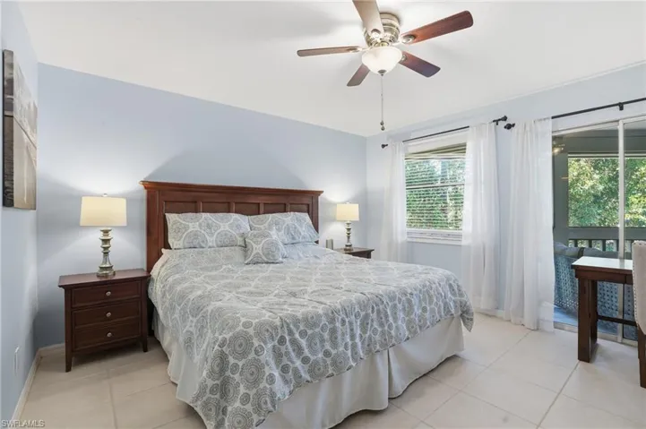 622 Wiggins Bay Dr # 22, Naples, Florida 34110