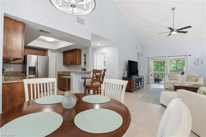 622 Wiggins Bay Dr # 22, Naples, Florida 34110